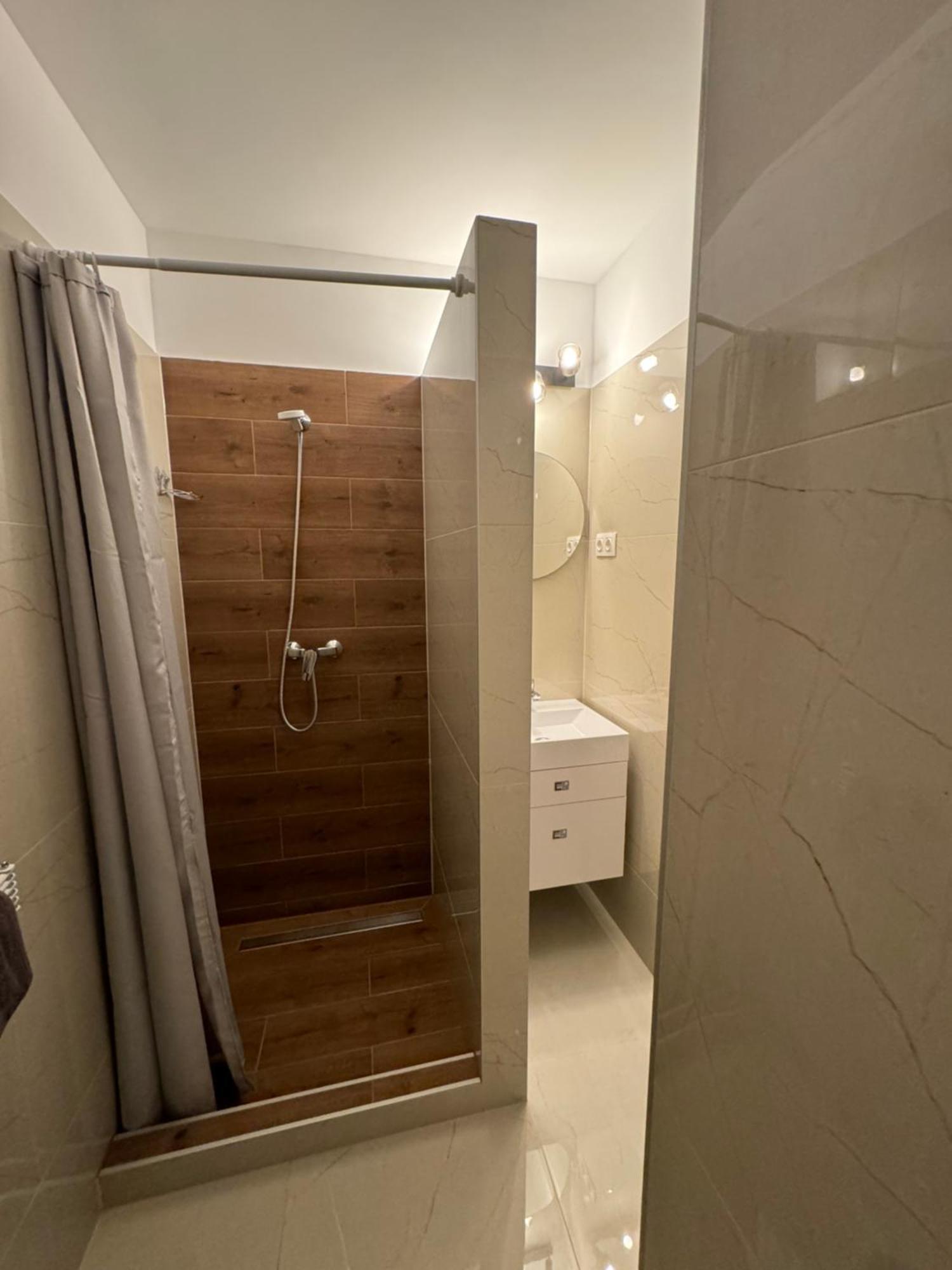 Boomerang Hostel บูดาเปสต์ ภายนอก รูปภาพ