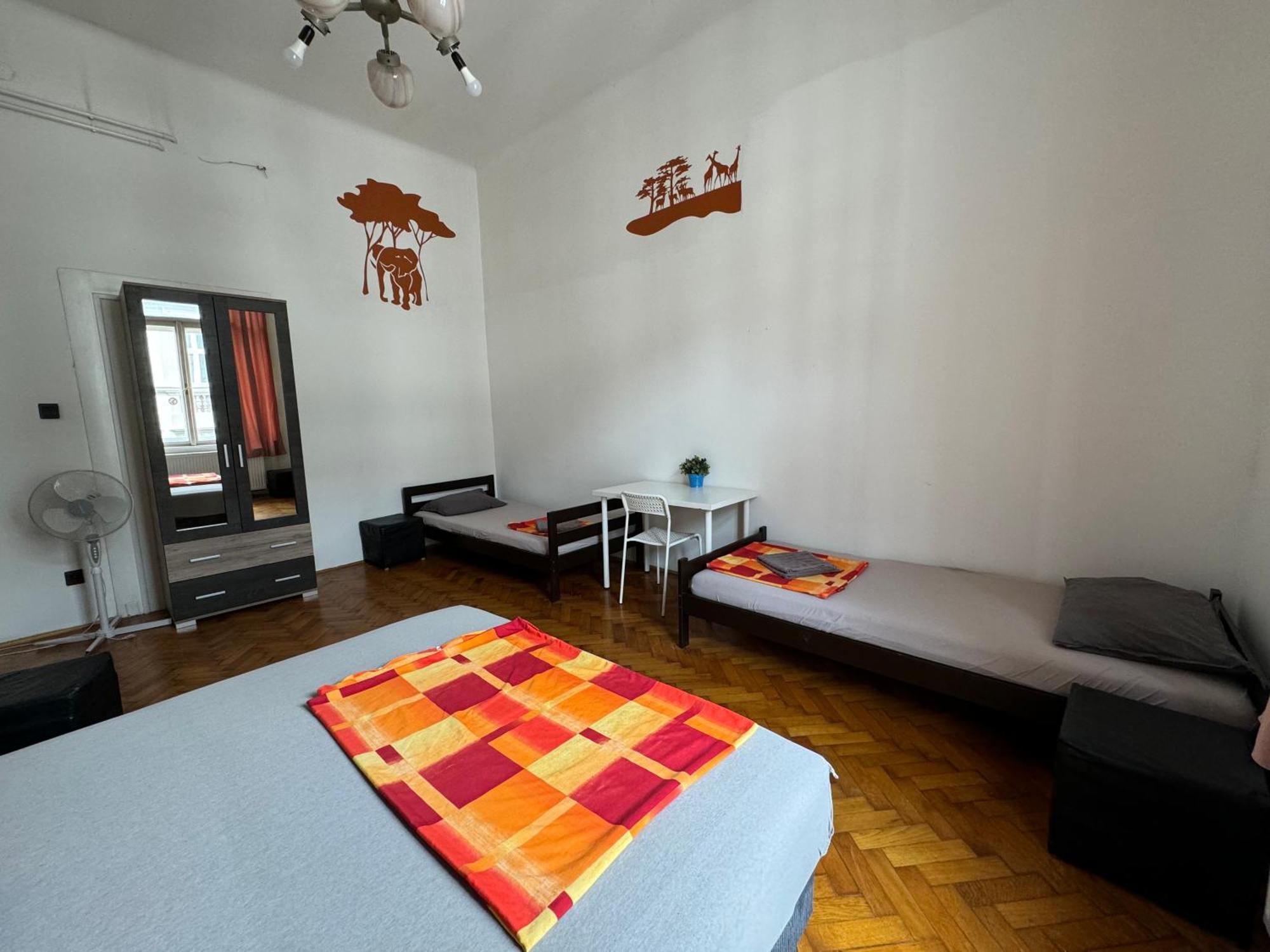 Boomerang Hostel บูดาเปสต์ ภายนอก รูปภาพ