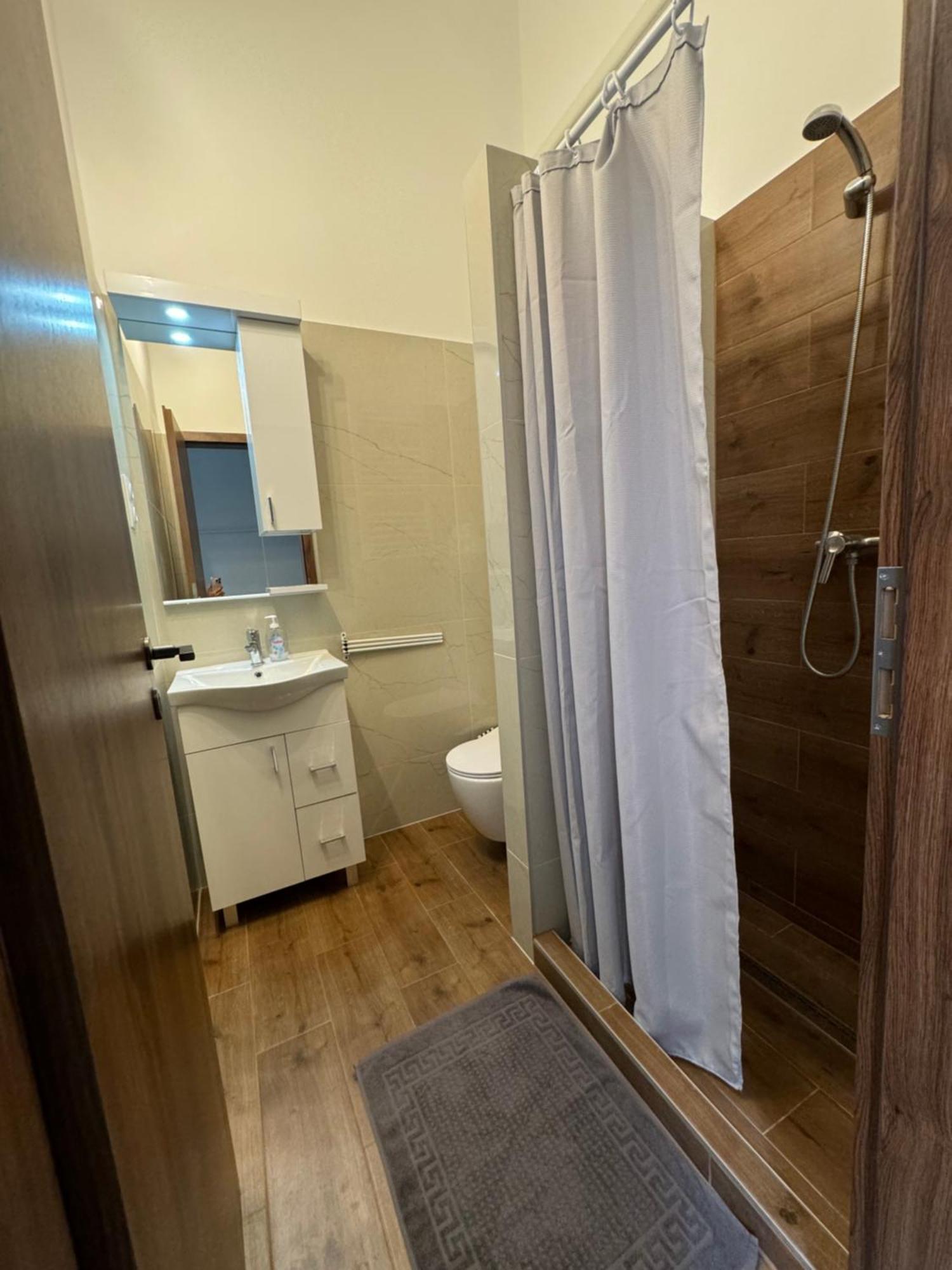 Boomerang Hostel บูดาเปสต์ ภายนอก รูปภาพ