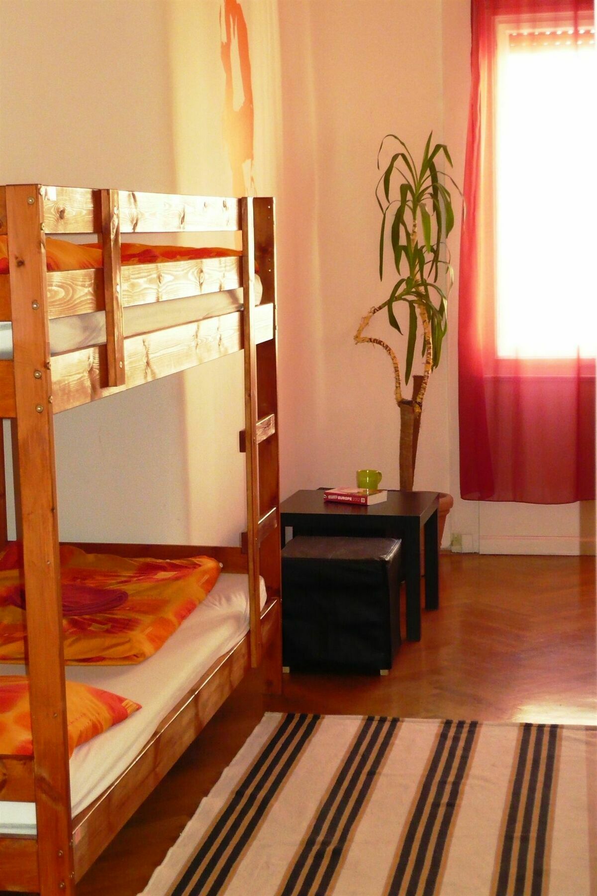 Boomerang Hostel บูดาเปสต์ ภายนอก รูปภาพ