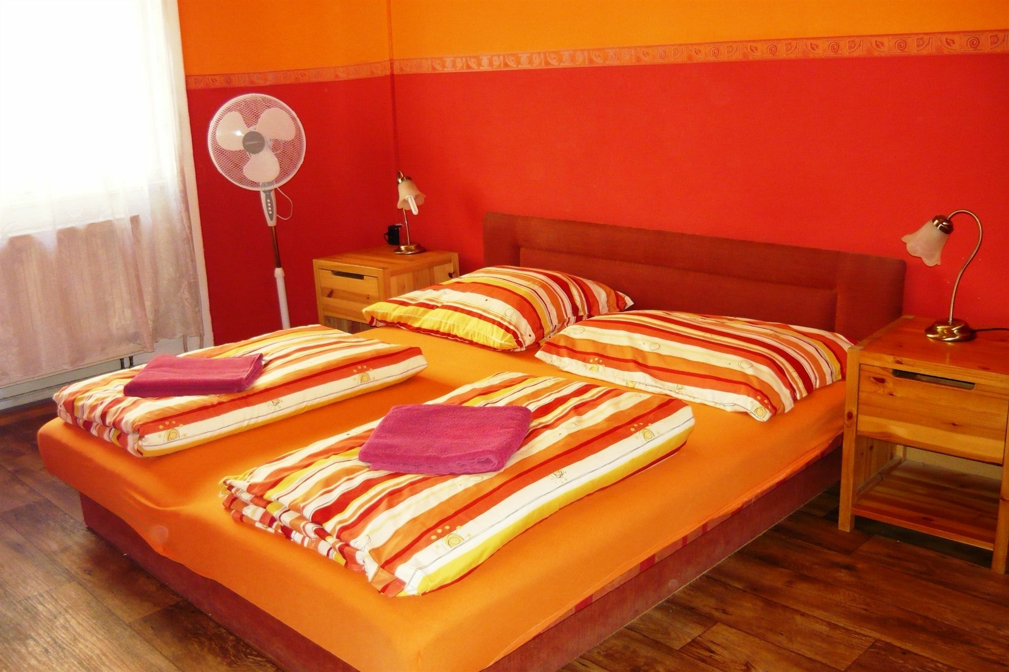 Boomerang Hostel บูดาเปสต์ ภายนอก รูปภาพ